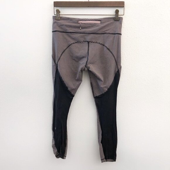 LULULEMON Run: Inspire Crop II *All Full-On Luxtreme - Picture 4 of 9